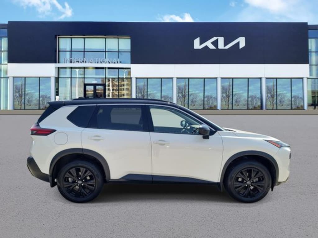 Used 2023 Nissan Rogue SV SUV