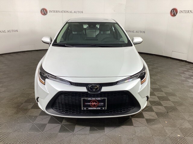 2022 Toyota Corolla LE photo 2