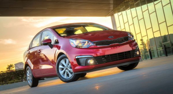 2016 Rio driving on Chicago city streets