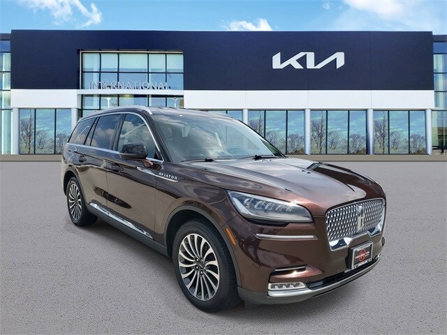 2020 Lincoln Aviator Reserve photo 2
