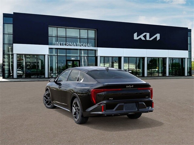 2025 Kia K4 GT-Line photo 3