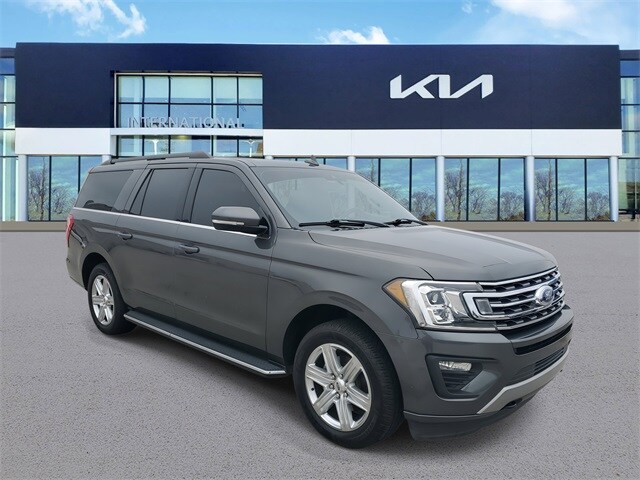 2019 Ford Expedition MAX XLT photo 2