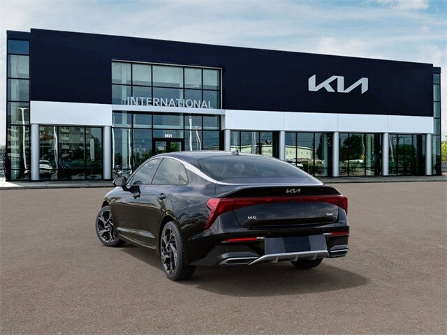 2025 Kia K5 GT-Line photo 4