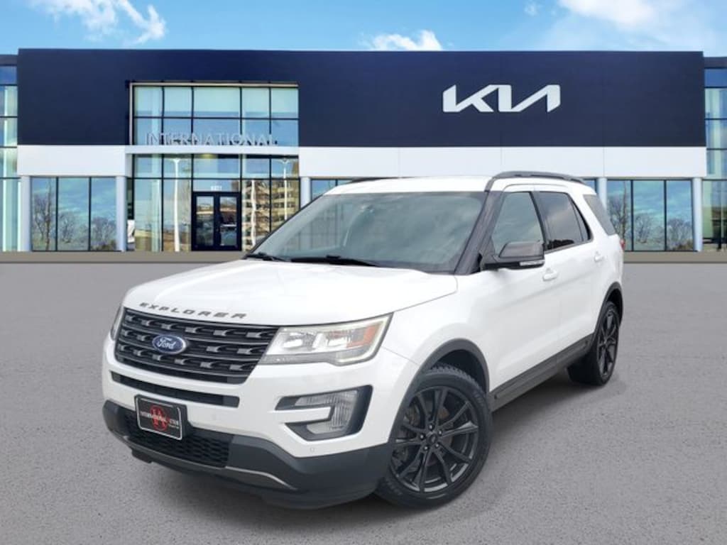Used 2017 Ford Explorer XLT SUV
