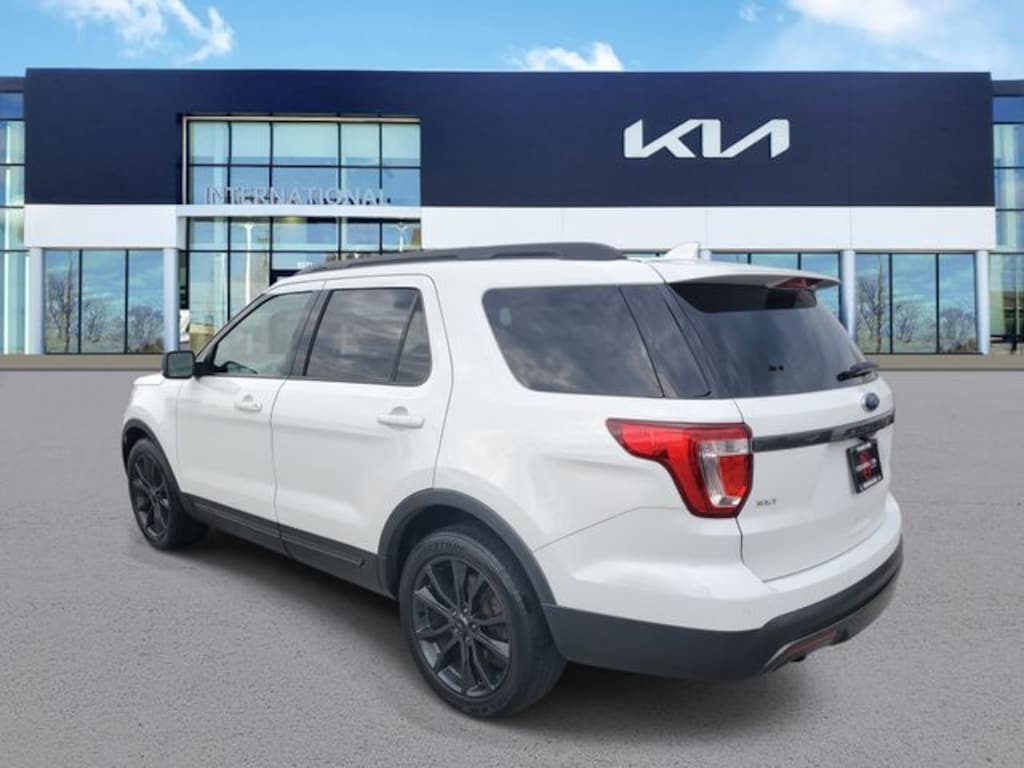 Used 2017 Ford Explorer XLT SUV
