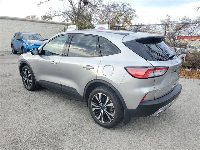 2022 Ford Escape SE photo 4