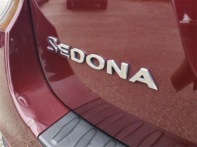 2019 Kia Sedona LX photo 4