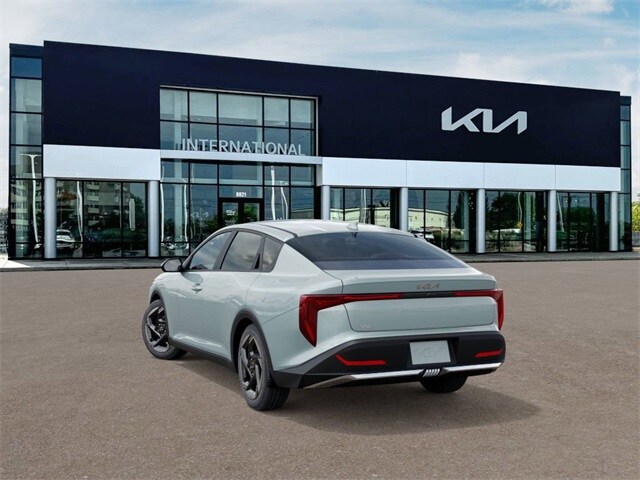 2025 Kia K4 EX photo 4