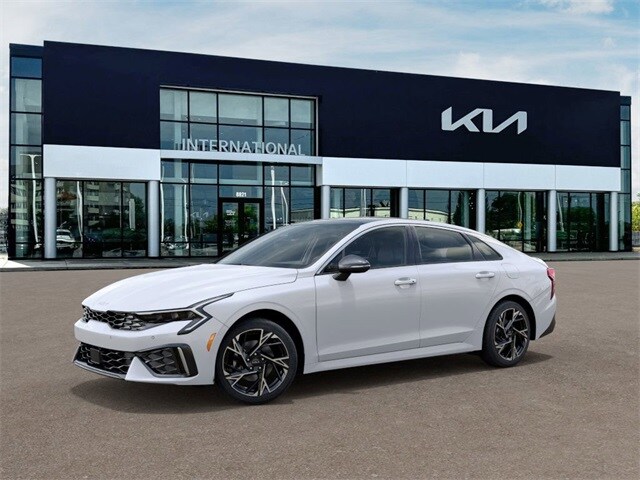 2025 Kia K5 GT-Line photo 3