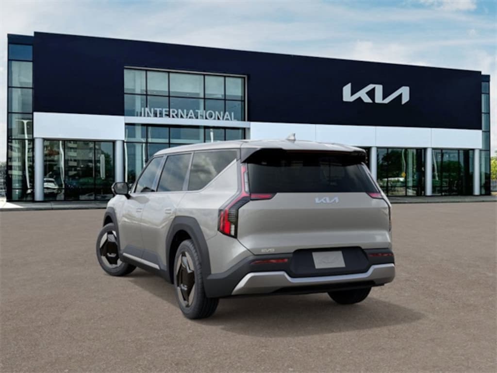 New 2026 Kia EV9 Light SUV