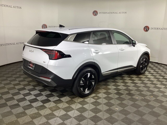 2026 Kia Sportage LX photo 3