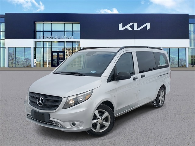 2016 Mercedes-Benz Metris Passenger Van Base