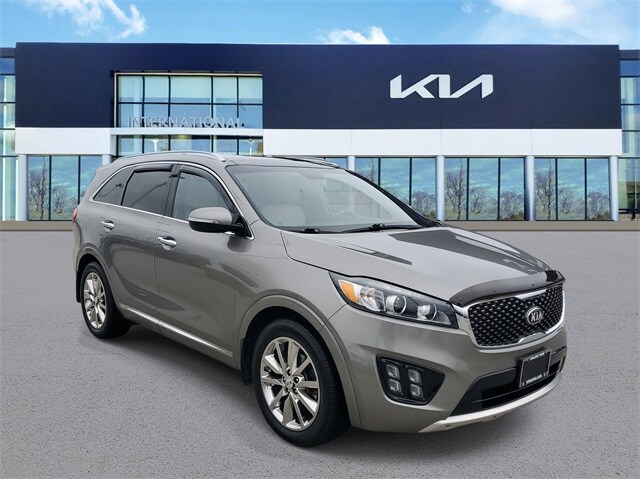 2016 Kia Sorento SX Limited photo 2