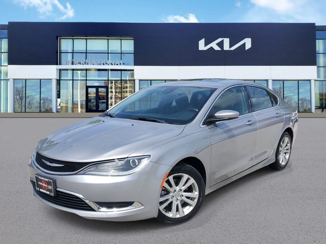 2016 Chrysler 200 Limited's photo