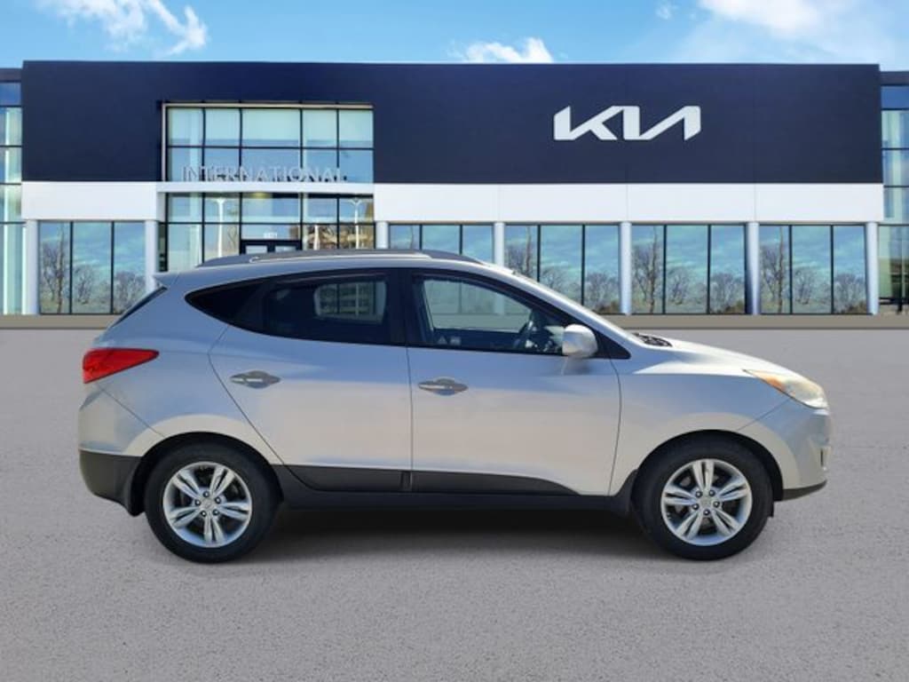 Used 2011 Hyundai Tucson GLS SUV