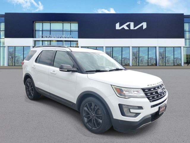 Used 2017 Ford Explorer XLT with VIN 1FM5K7D88HGE20418 for sale in Orland Hills, IL