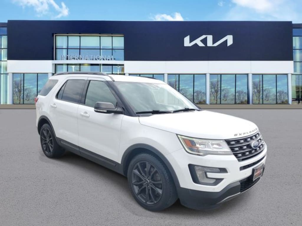 Used 2017 Ford Explorer XLT SUV