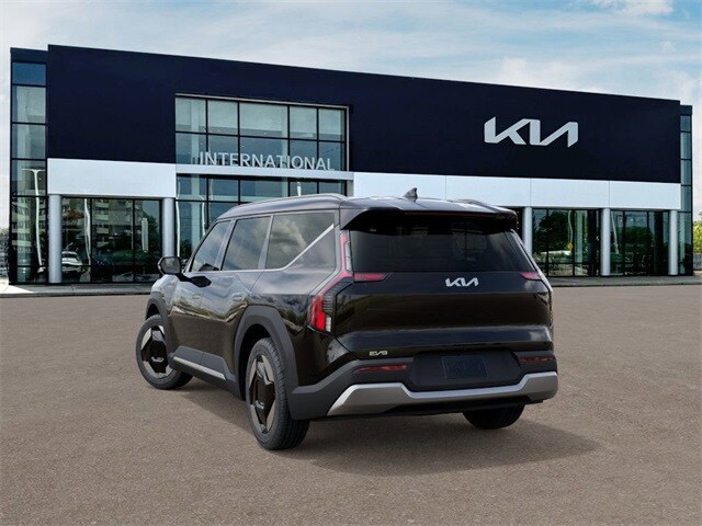 2026 Kia EV9 Wind AWD photo 4