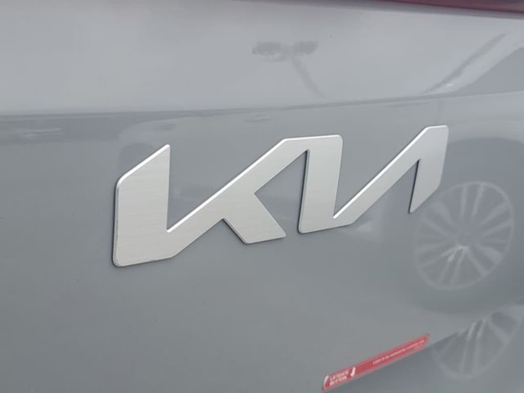 Certified 2025 Kia Carnival SX Prestige Minivan/Van
