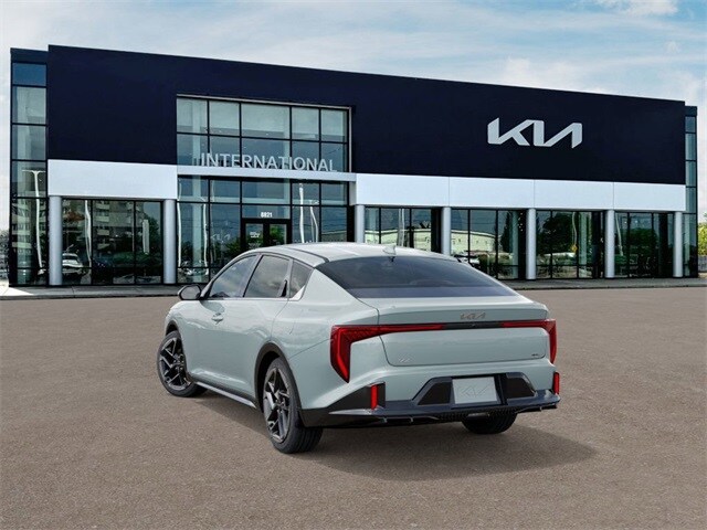 2025 Kia K4 GT-Line photo 3