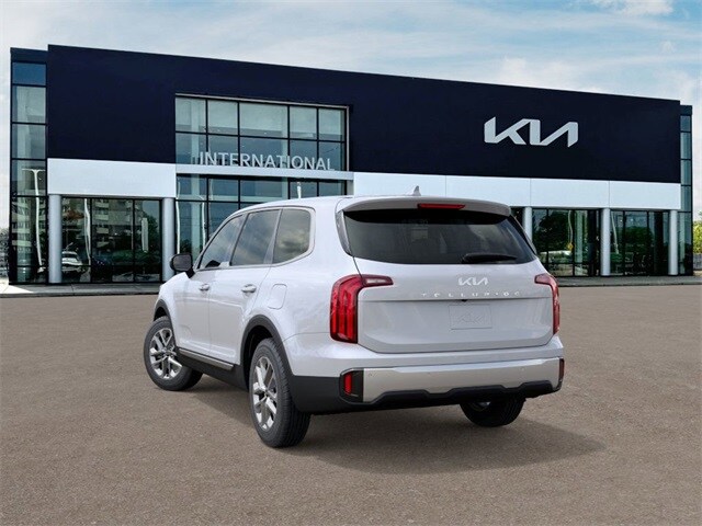 2025 Kia Telluride LX photo 2