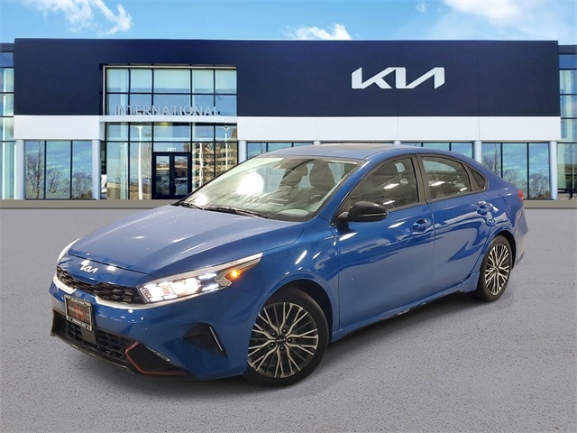 2023 Kia Forte GT-LINE's photo