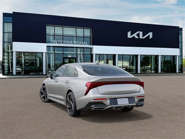 2025 Kia K5 GT-Line photo 4