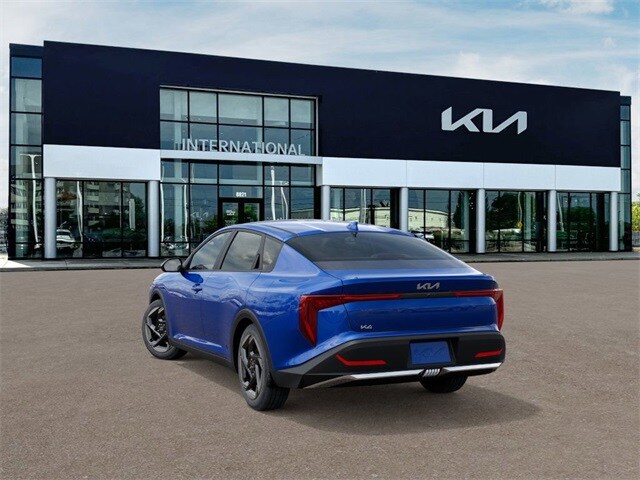2025 Kia K4 EX photo 2