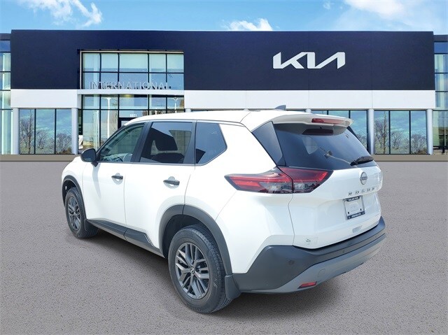2022 Nissan Rogue S photo 4