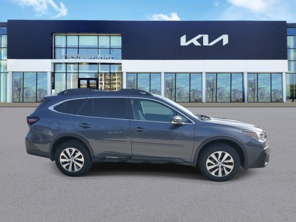 Used 2020 Subaru Outback Premium SUV