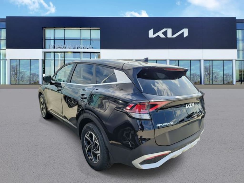 Used 2023 Kia Sportage LX SUV