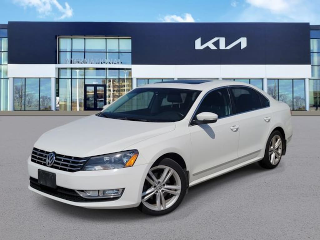 Used 2015 Volkswagen Passat TDI SEL Premium Sedan
