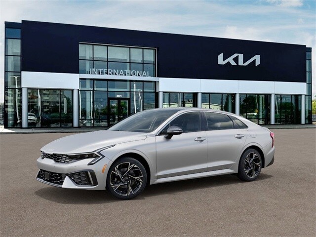2025 Kia K5 GT-Line photo 3