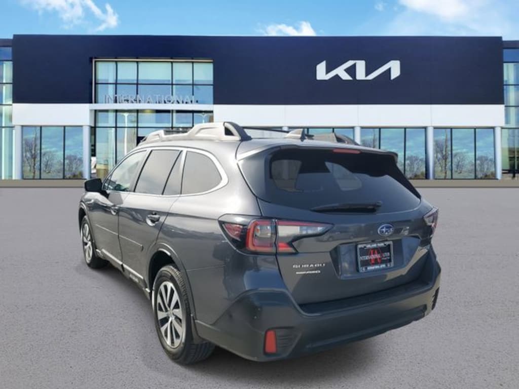 Used 2020 Subaru Outback Premium SUV