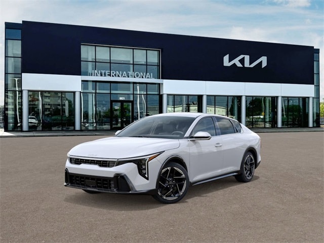 2025 Kia K4 GT-Line's photo