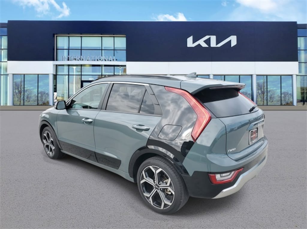 New 2025 Kia Niro SX Touring SUV