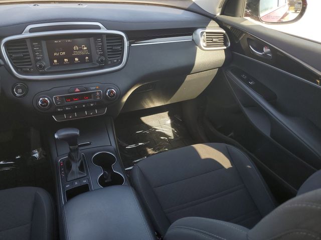 2020 Kia Sorento S - Photo 16