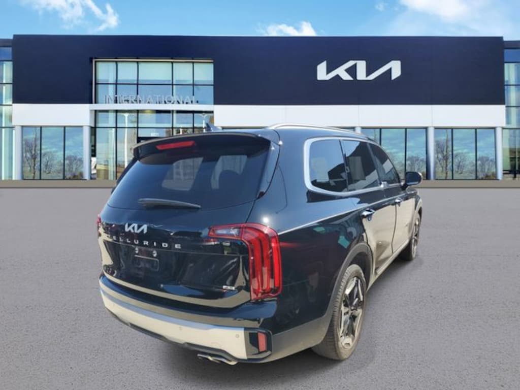 Used 2024 Kia Telluride S SUV