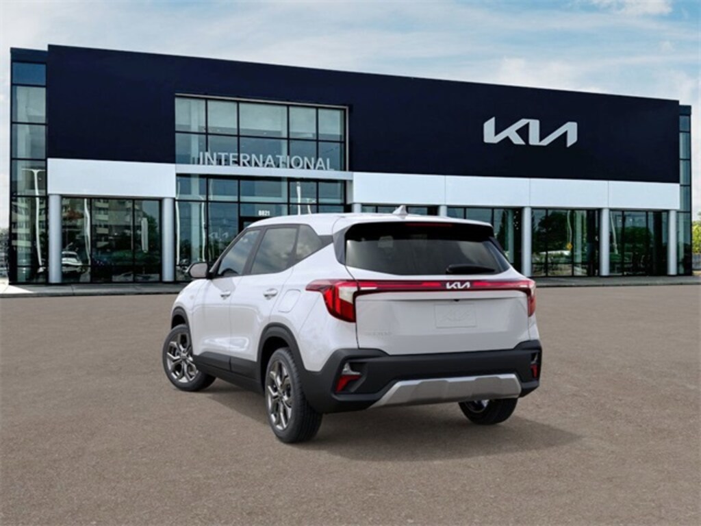 New 2026 Kia Seltos LX SUV
