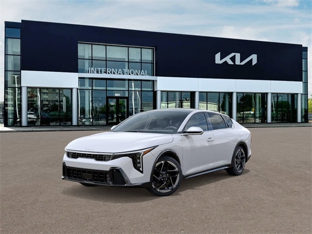 2025 Kia K4 GT-Line's photo