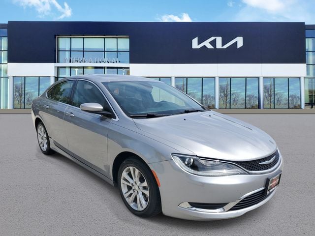 Used 2016 Chrysler 200 Limited with VIN 1C3CCCAB4GN168554 for sale in Orland Hills, IL