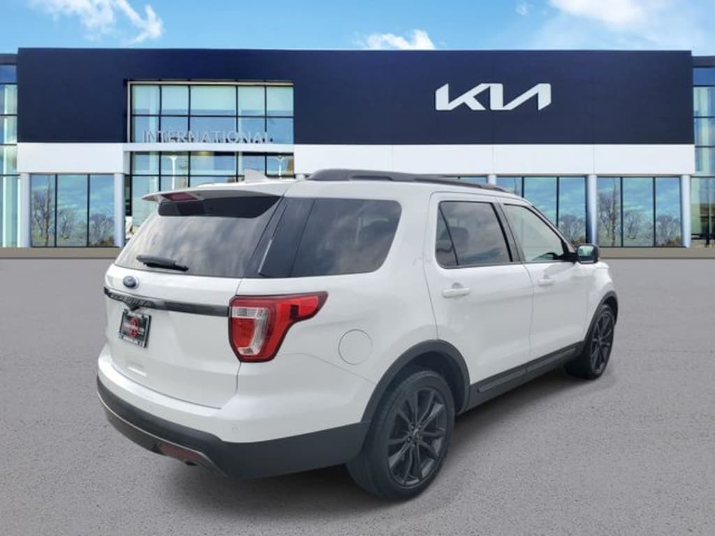 Used 2017 Ford Explorer XLT SUV