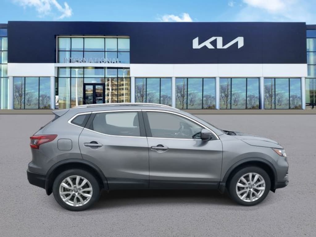 Used 2022 Nissan Rogue Sport SV SUV