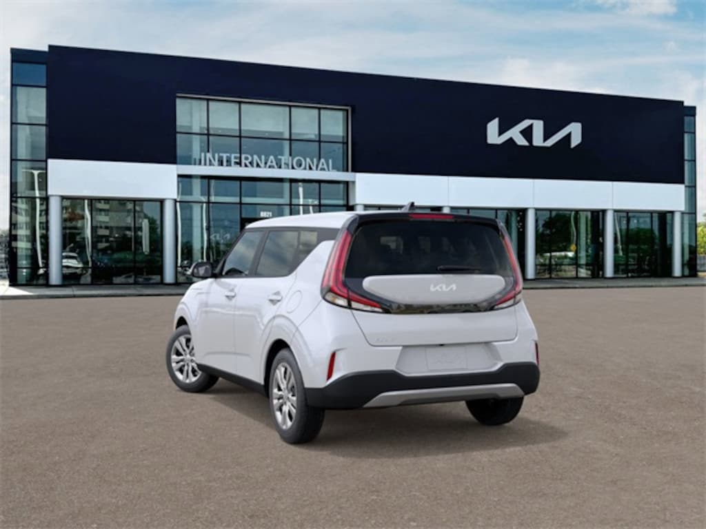 New 2025 Kia Soul LX Hatchback