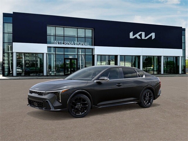 2025 Kia K4 GT-Line Turbo photo 2