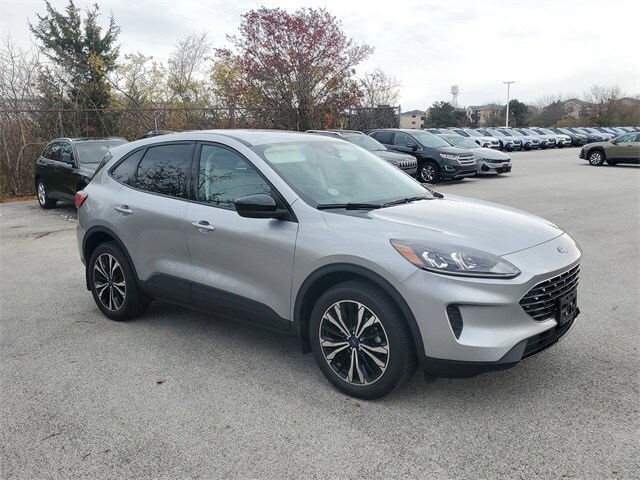 2022 Ford Escape SE photo 2