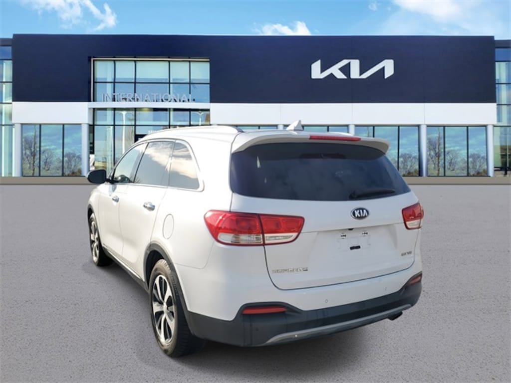 Used 2017 Kia Sorento EX SUV