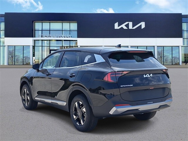 2026 Kia Sportage LX photo 3
