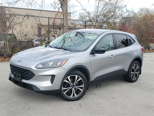 2022 Ford Escape SE's photo