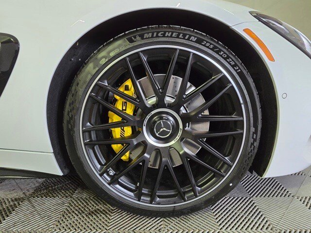 2025 Mercedes Benz AMG GT photo 2